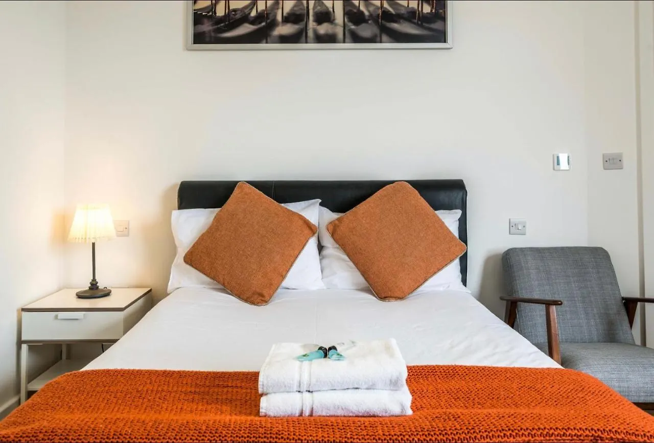 Hotel Simple Stay London
